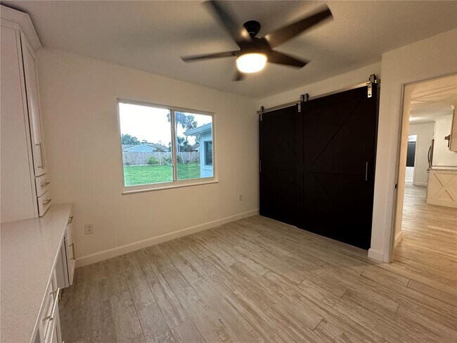 Building Photo - 4300 Avanti Cir