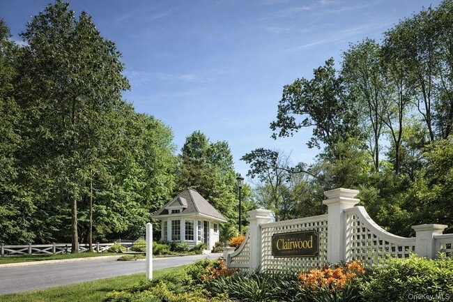 Building Photo - 42 Clarewood Dr