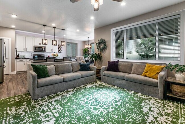 Building Photo - Awesome upgraded House w 2 car attached