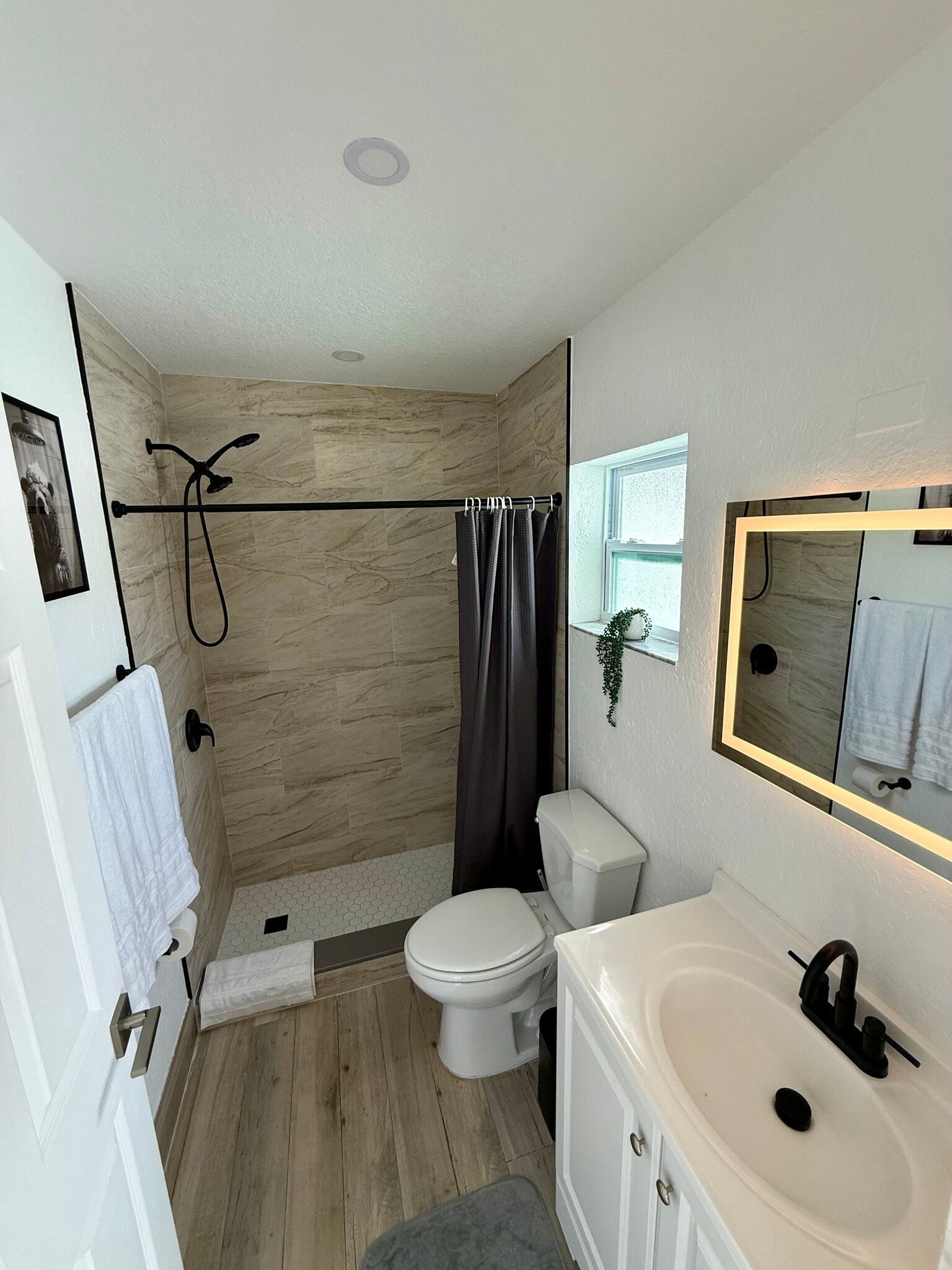 Building Photo - 1213 NW 4th Ave