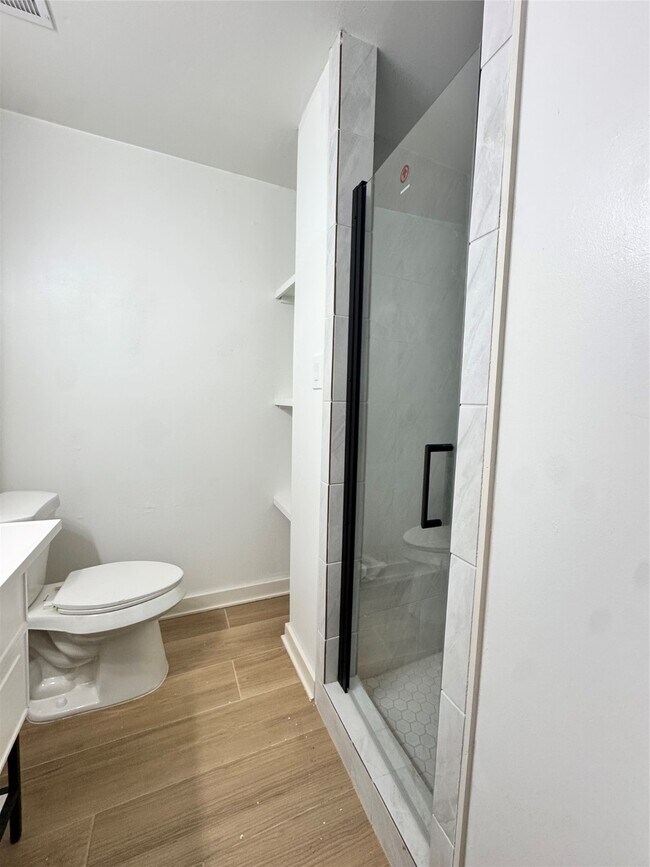 Building Photo - 10002 Knoboak Dr