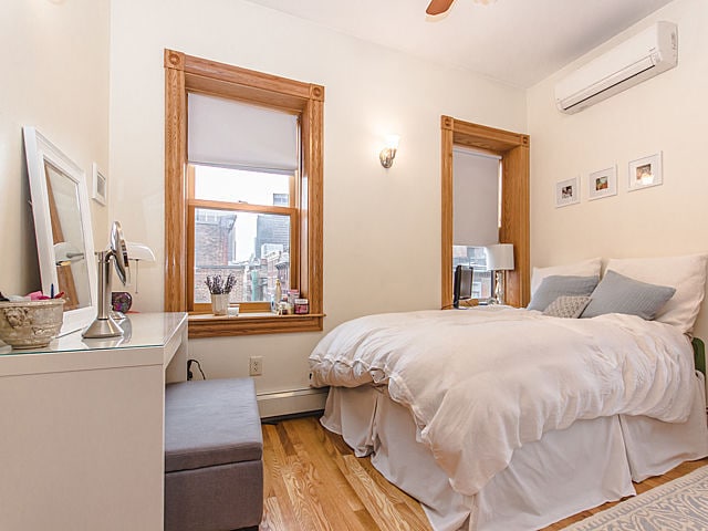 Building Photo - 98 Myrtle St