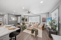 Building Photo - 10983 Parkdale Ave