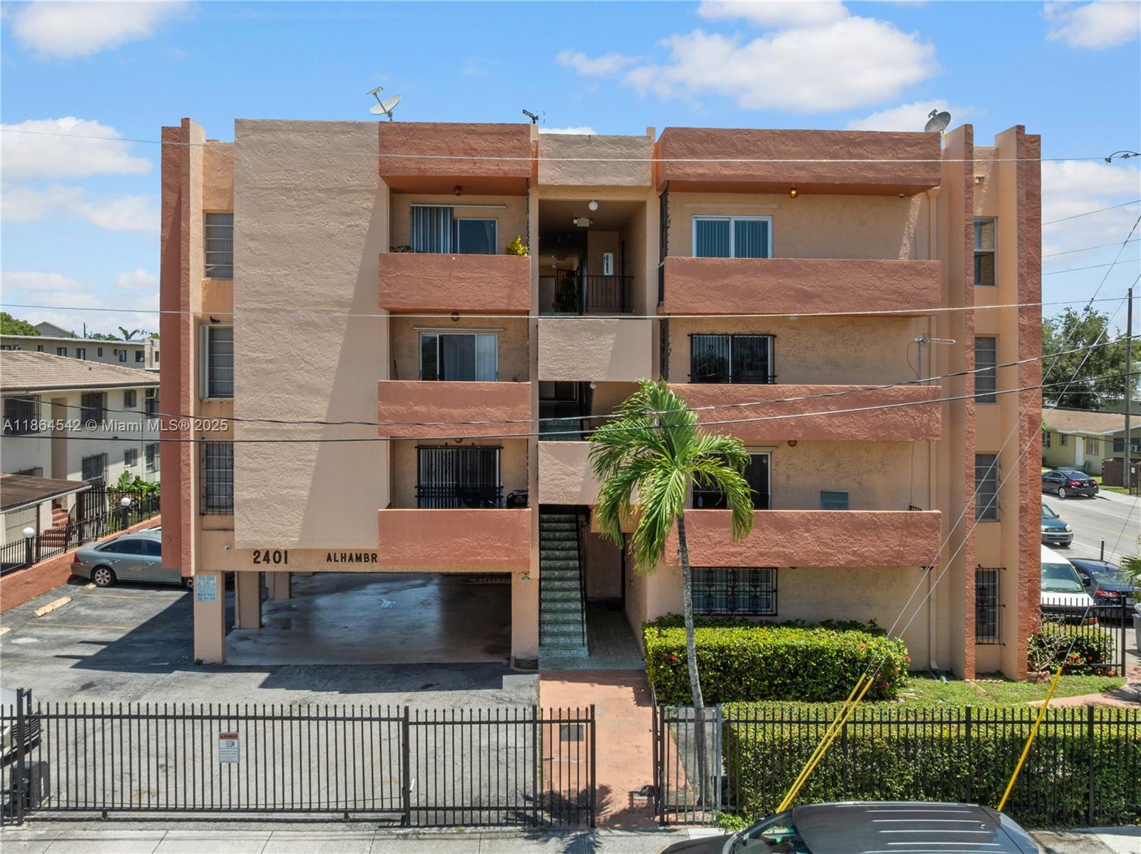 Building Photo - 2401 SW 10th St