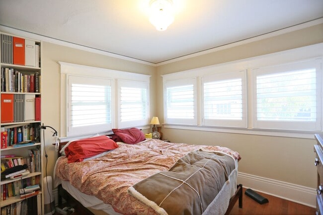 Building Photo - OPEN HOUSE: Sunday (6/1) from 3:00pm to 4:...