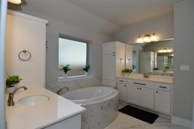 Building Photo - 120 Sail Wind Way