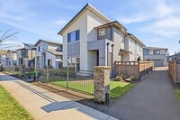 Building Photo - Modern Happy Valley Home with Designer Finishes & Spacious Open Layout