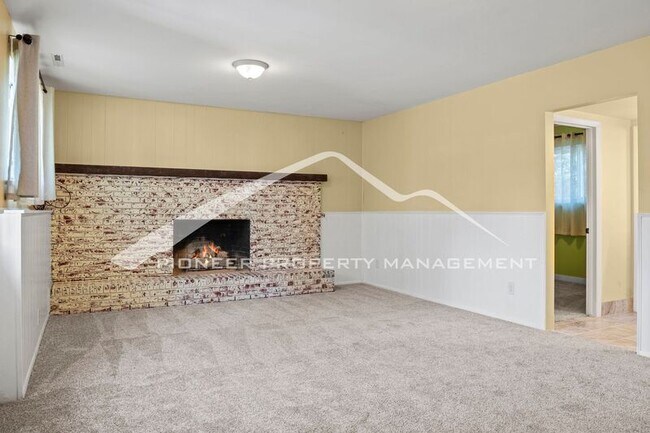 Building Photo - 1363 Ginny Ln