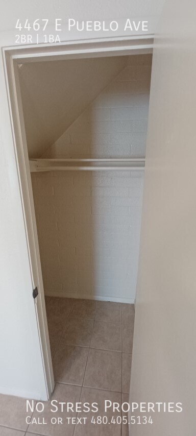 Building Photo - Town Home off 40th St and Broadway!