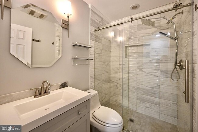 Building Photo - 10231 Arizona Cir