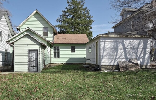 Building Photo - 286 Villa St