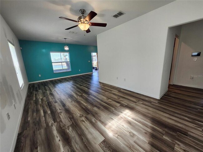 Building Photo - 949 Seminole Sky Dr