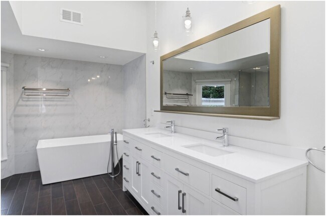 Building Photo - Single Level Golf Course Stunning Home Dana Point!