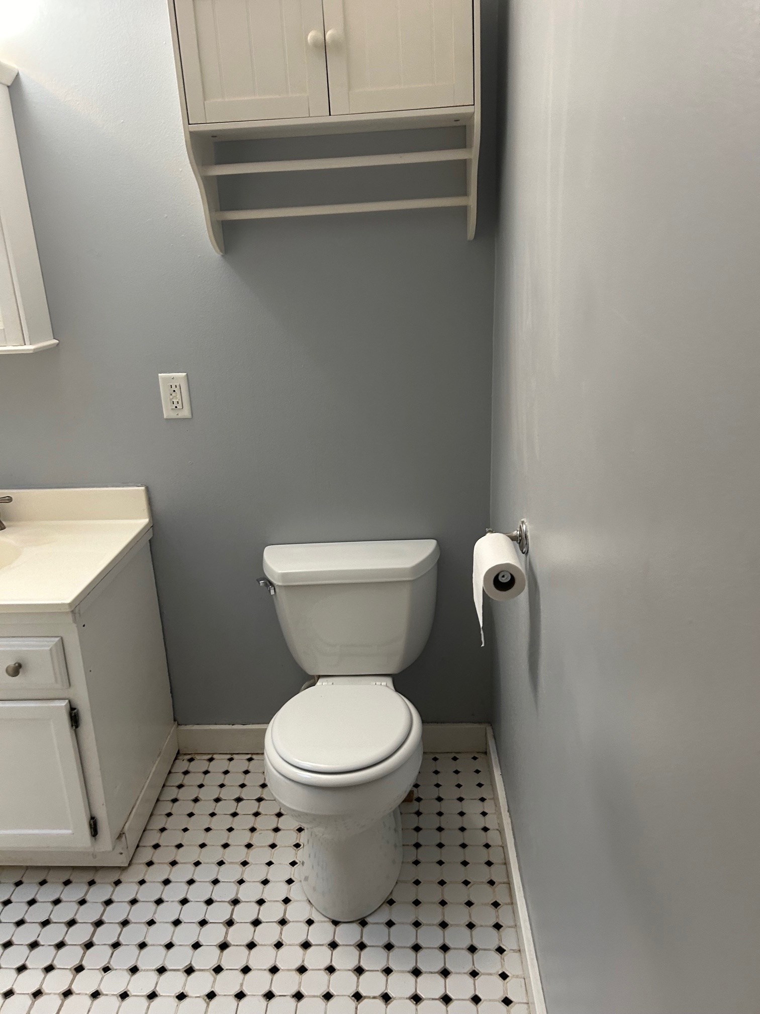 Upstairs Bathroom - 2432 Stevens Ave