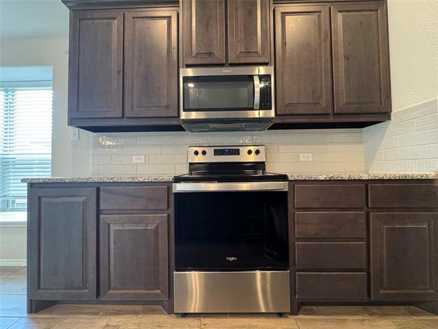 Building Photo - 712 Long Iron Dr