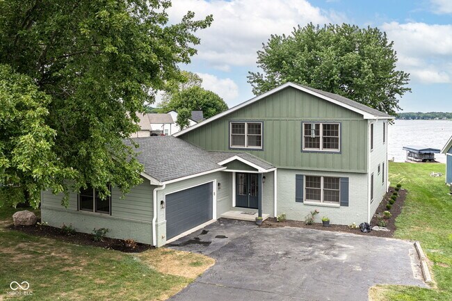 Building Photo - 133 Patriots Landing Dr