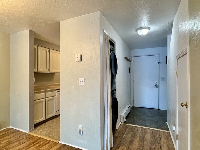 Building Photo - 3264 Mendenhall Loop Rd