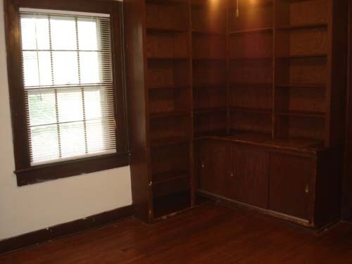 Building Photo - 321 S Eagleson Ave