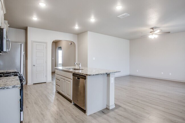 Building Photo - Wonderful Home in Cambridge Way!! SPEC!!