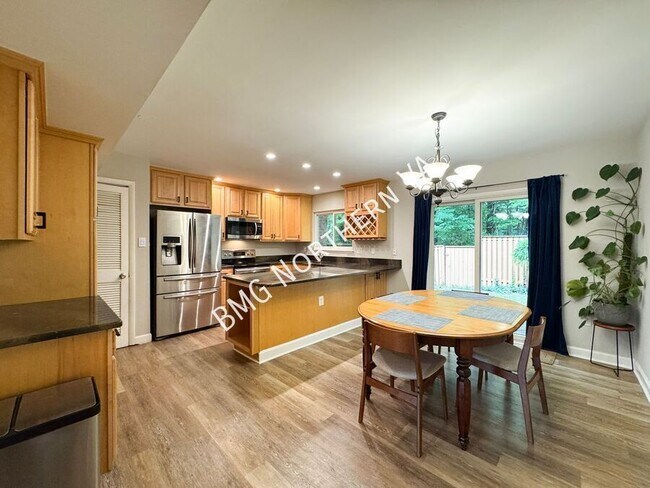 Building Photo - 1476 Greenmont Ct