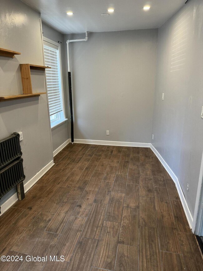 Building Photo - 20 Jay St