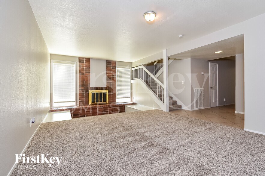 Building Photo - 3909 Almondwood Dr