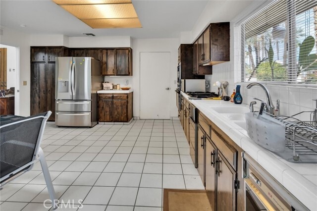 Building Photo - 20 Lincoln Pl