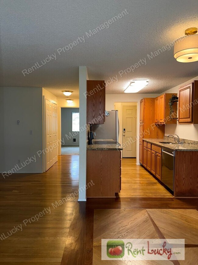 Building Photo - Kirkland Gem! Ground-Floor 1-Bedroom Condo w/2 Parking Spots & Beautiful Fireplace!