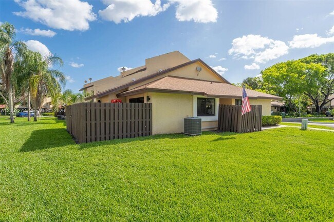 Building Photo - 250 SW 97th Terrace