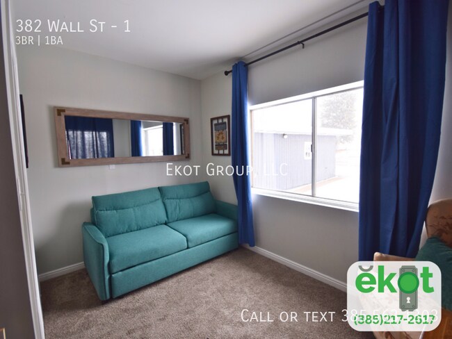 Building Photo - 382 Wall St