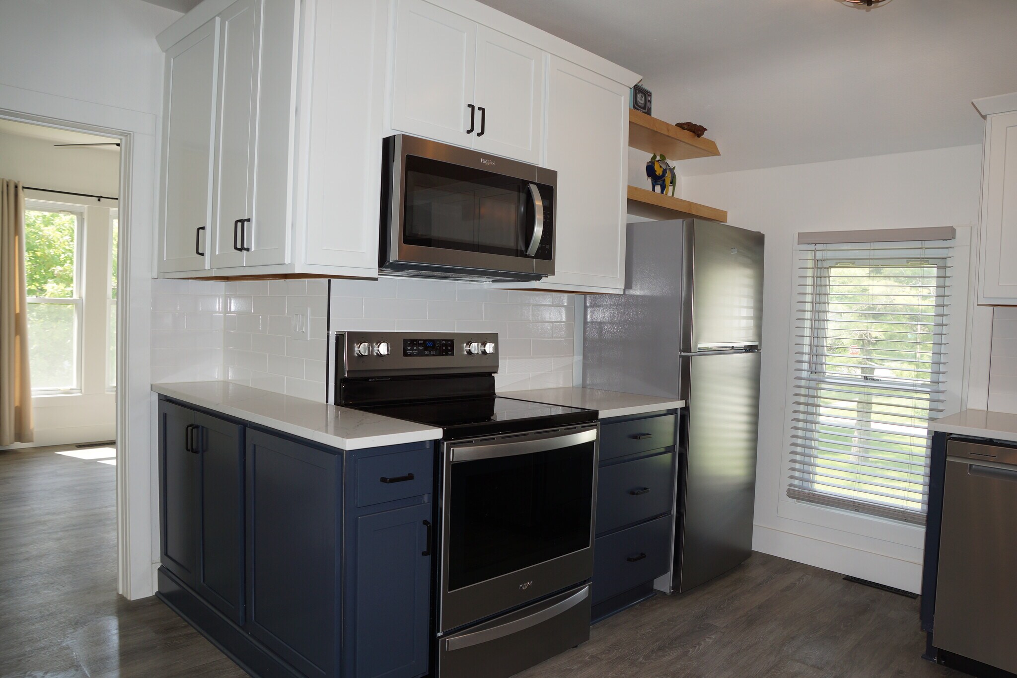 Kitchen West - 816 Carroll Ave