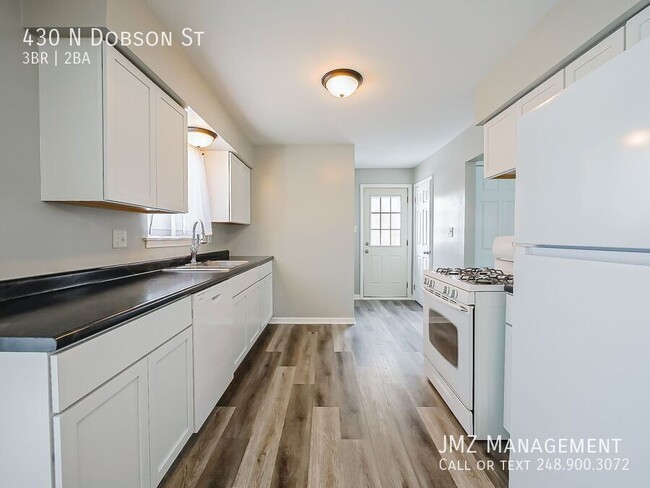 Building Photo - 430 N Dobson St