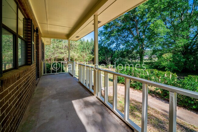 Building Photo - 325 Camp Ground Rd