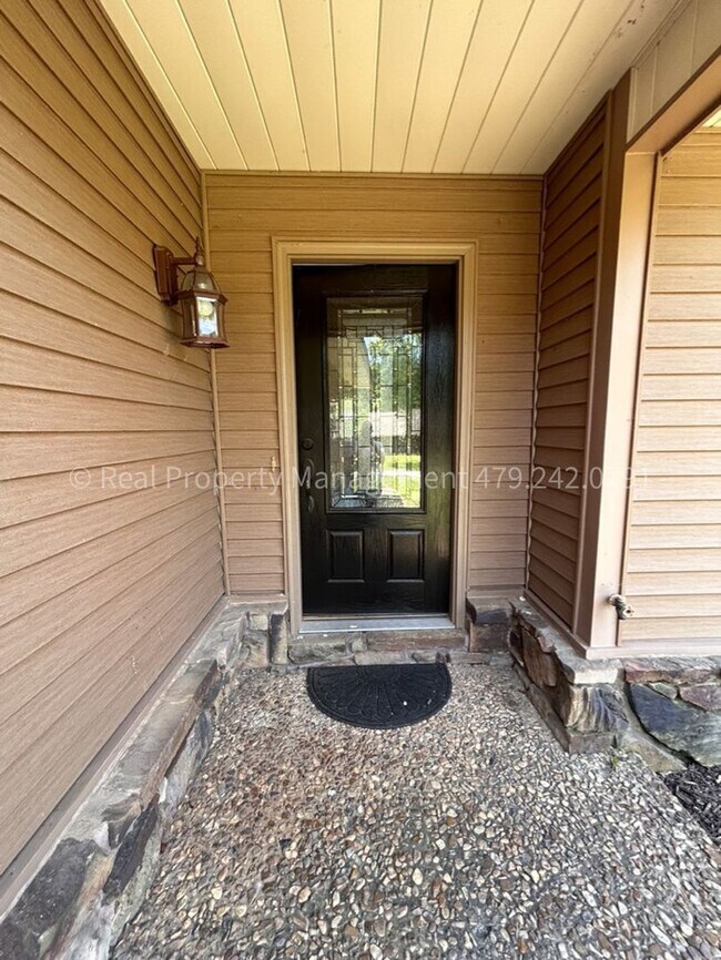 Building Photo - 2804 S 97th Cir