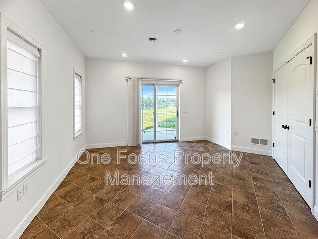Building Photo - 148 Jacobs Landing Way