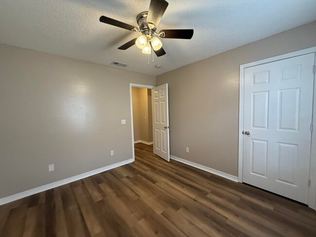 Building Photo - 280 Limestone Cir