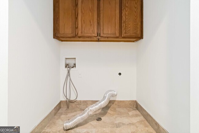 Building Photo - 2308 Defoors Ferry Rd NW