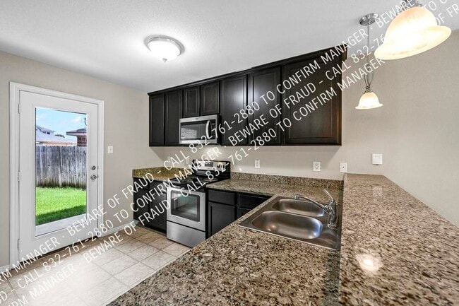 Building Photo - 5827 Tinsley Dr