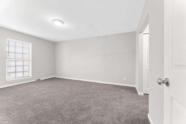 Building Photo - 24360 E River Rd