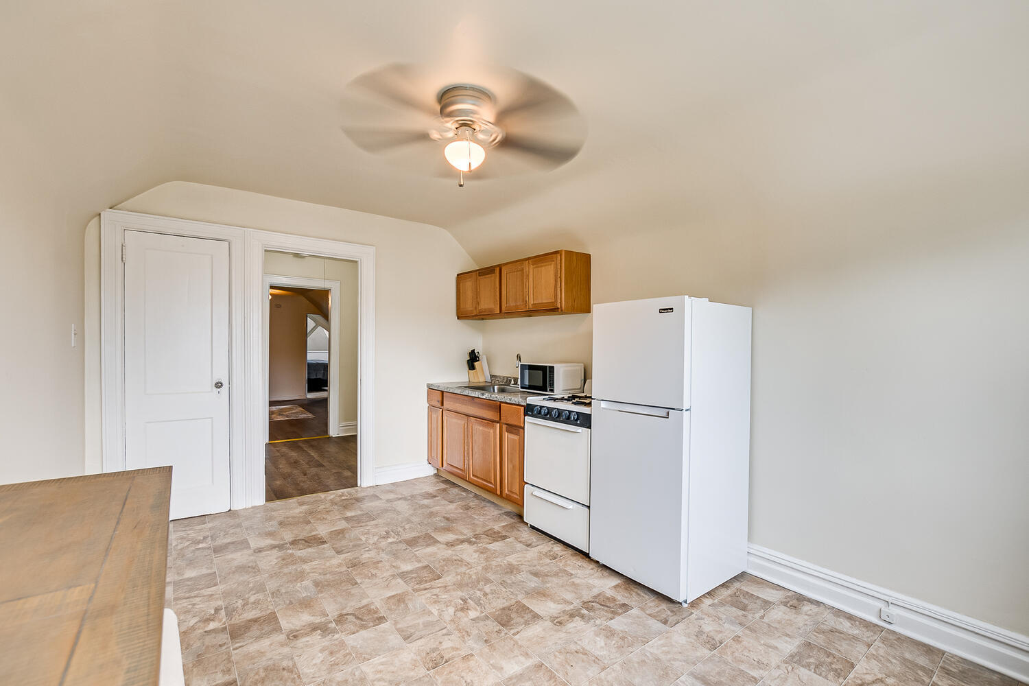 Building Photo - 46 Van Houten Ave