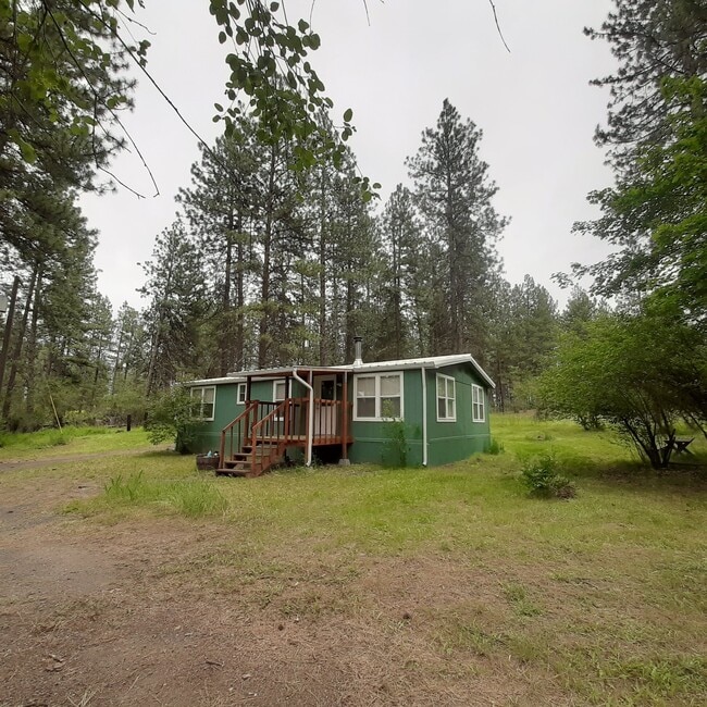 Building Photo - 5 Miles West Of Spokane