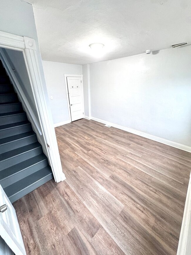 Building Photo - THREE Bedroom/ONE Bath Row Home