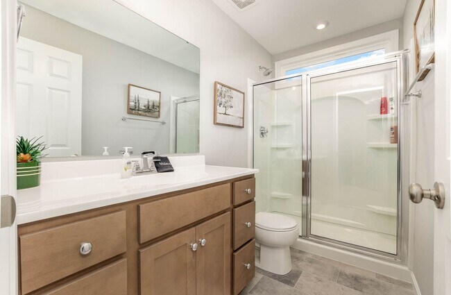 Building Photo - Fully Furnished Executive Corporate Rental