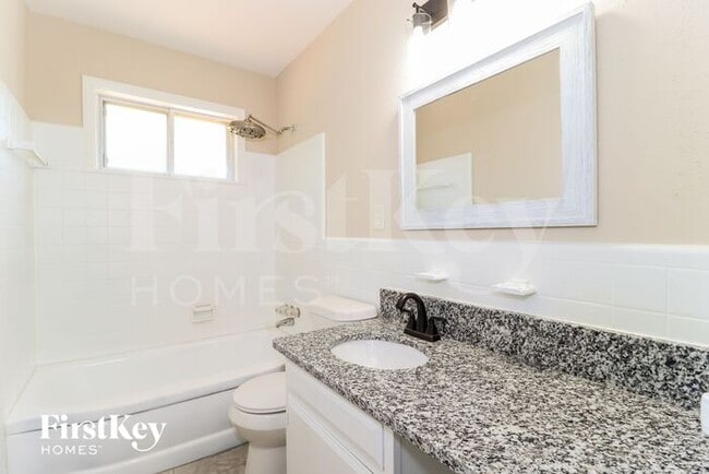 Building Photo - 3021 Chaucer Ln