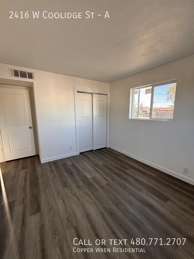 Building Photo - 2416 W Coolidge St