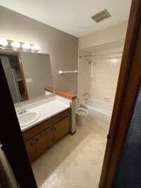 Building Photo - 449 Dunbar Ave. 7 unit