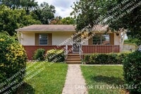 Building Photo - 856 Center Way SW