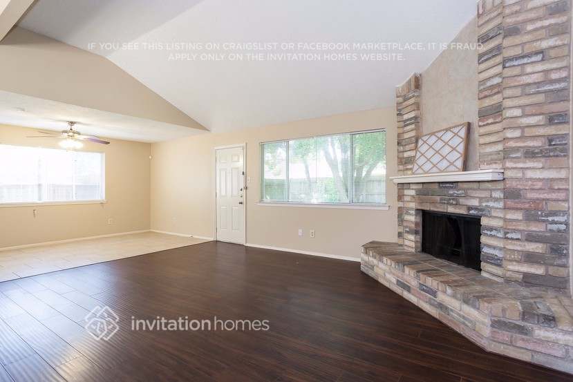 Building Photo - 17102 Stone Stile Dr