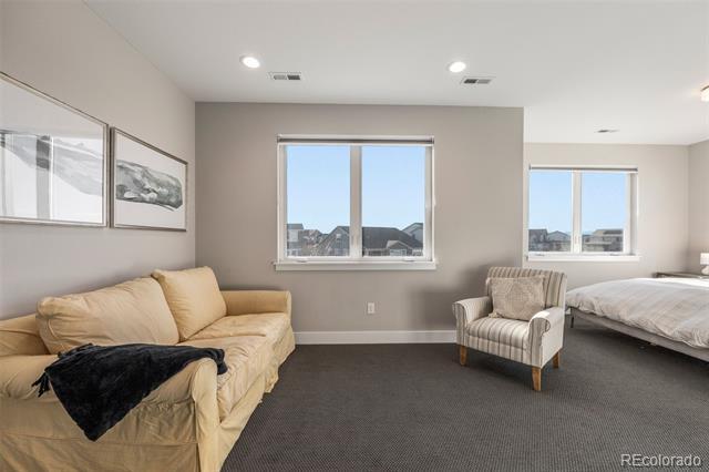 Building Photo - 702 Delechant Dr