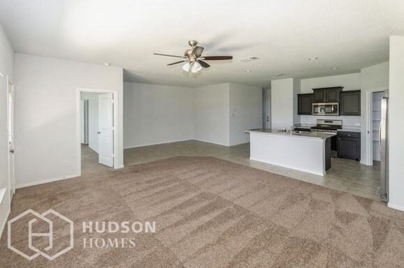 Building Photo - NOW AVAIALBLE! - 10529 Fort Cibolo Trl, Cr...